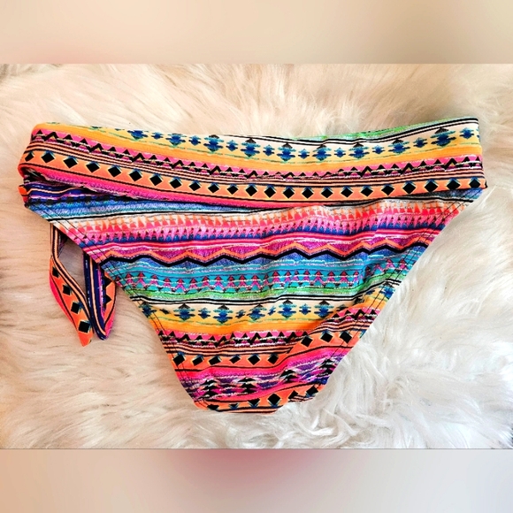 Colorful bikini bottom‎ - Picture 2 of 3